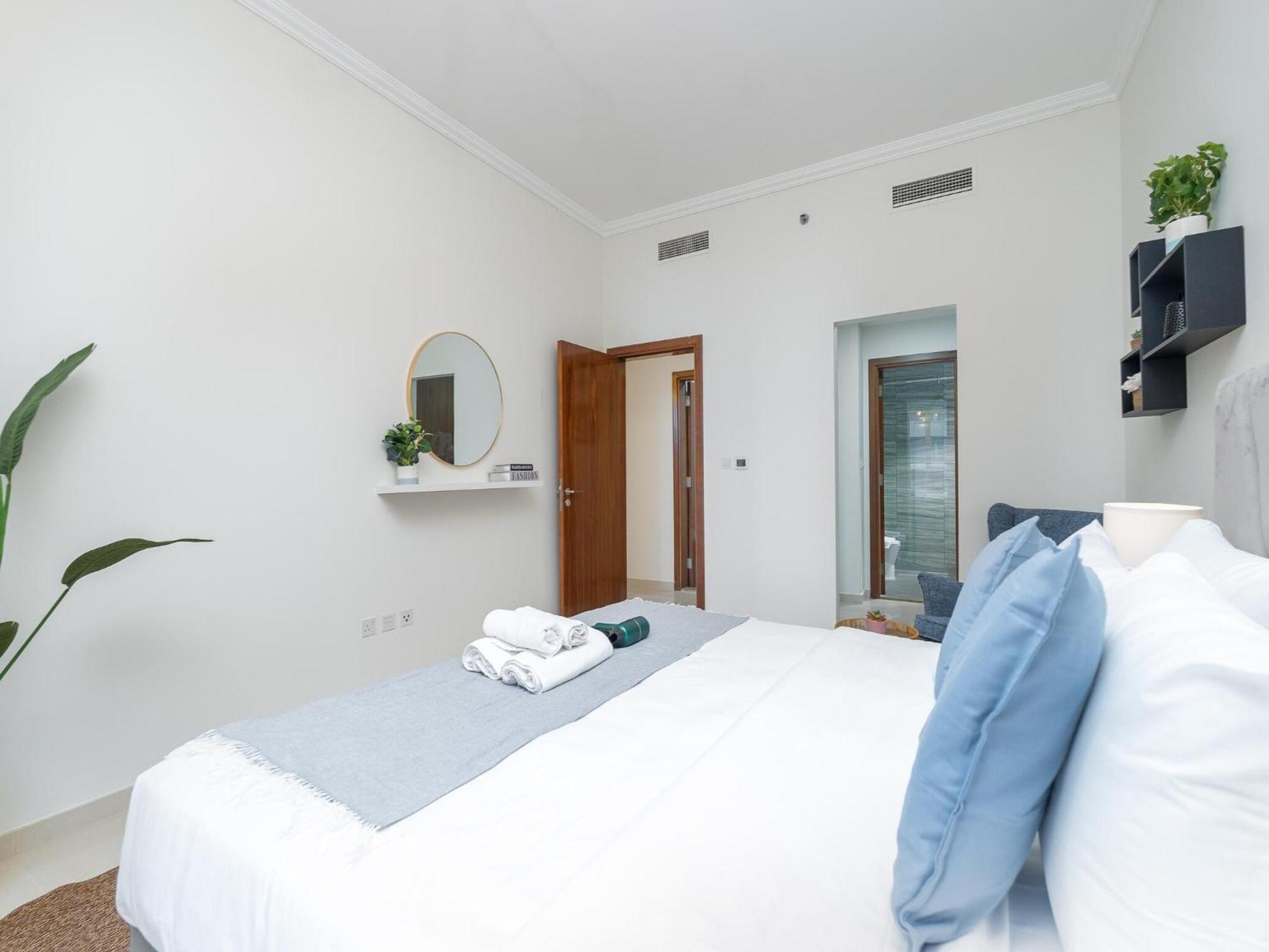 Luxe Apartments Near Dubai Mall Burj Khalifa Pool Gym Parking Exteriör bild