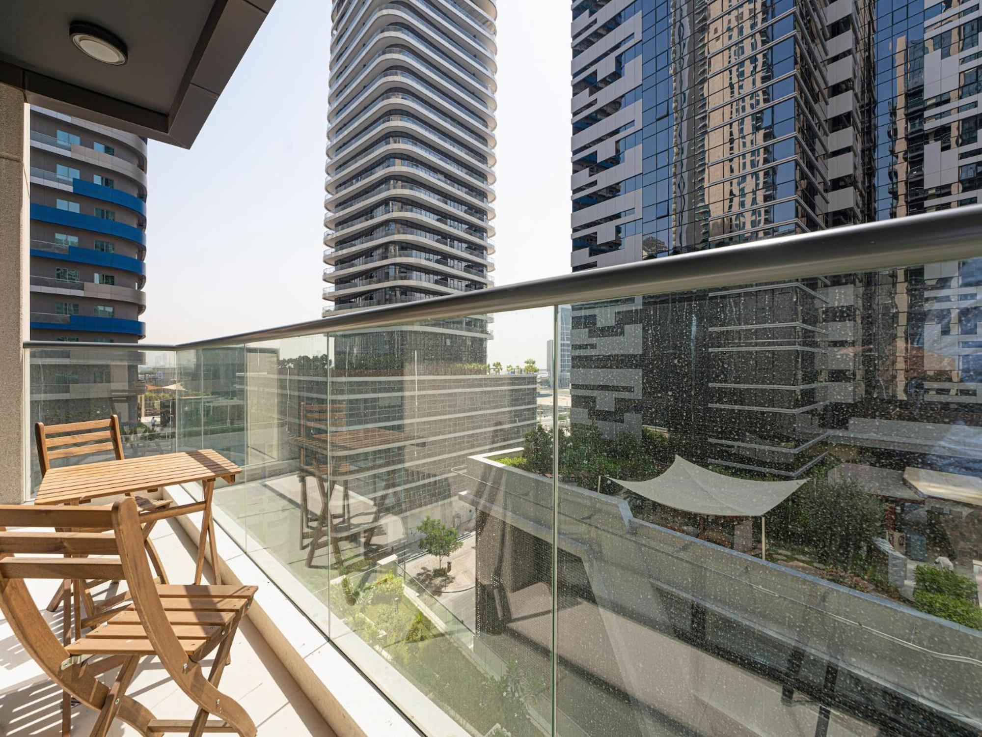 Luxe Apartments Near Dubai Mall Burj Khalifa Pool Gym Parking Exteriör bild